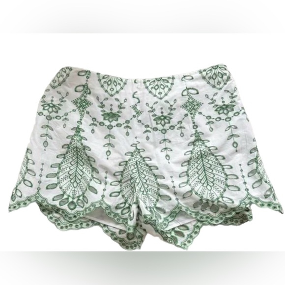 Embroidered shorts - Picture 2 of 4